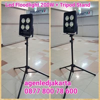 Stand Lampu Tripod PLus LED 200W