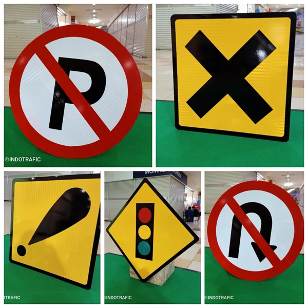 Traffic Light Signage