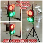 Lampu Traffic Light 20cm Red Green Body Plastic 1